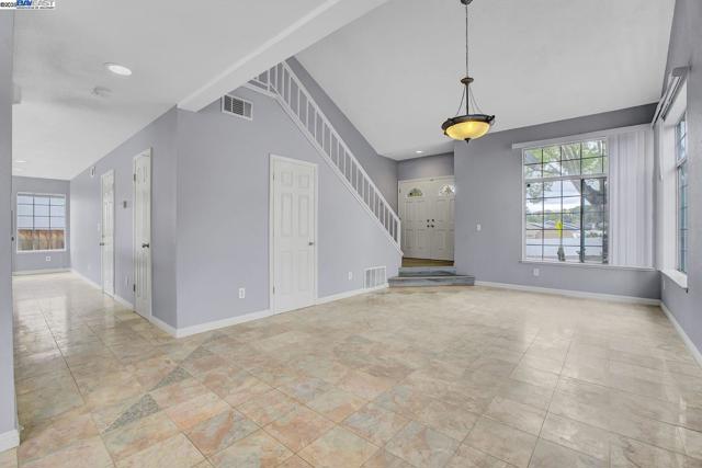 1618 Putnam St, Antioch CA: https://media.crmls.org/mediaz/a067a73c-e3a2-4a2a-9ece-2413af55c25c.jpg
