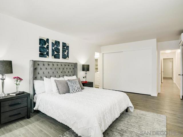801 C Ave, Coronado CA: https://media.crmls.org/mediaz/a067f850-10d6-4621-83e4-4ac0bcc048c6.jpg