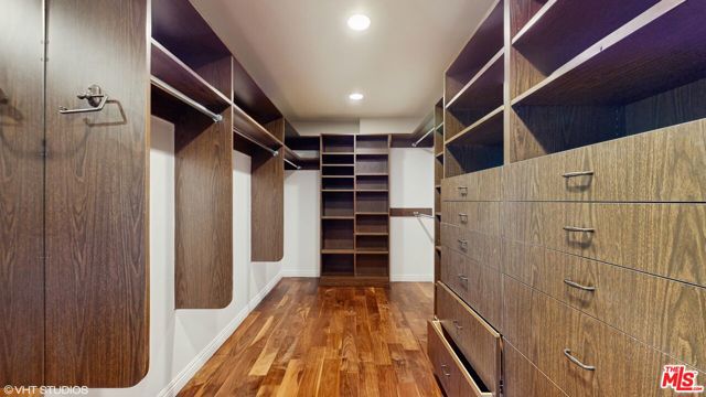 3311 Deronda Drive, Los Angeles CA: https://media.crmls.org/mediaz/a0681e1e-0c46-4b19-b17c-1298d1202c60.jpg