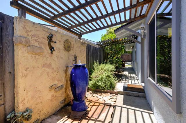 970 W Hedegard Avenue, Campbell CA: https://media.crmls.org/mediaz/a0689882-2124-4e0e-b038-ad7af154524e.jpg