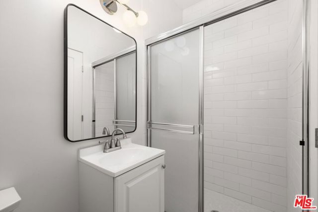 1912 7th Avenue, Los Angeles CA: https://media.crmls.org/mediaz/a068b5ab-366c-40cb-80ba-817a95deaebf.jpg