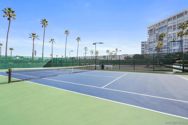 1780 Avenida Del Mundo, Coronado CA: https://media.crmls.org/mediaz/a06ace74-e730-4cf7-bfa5-dbc7165d1b4e.jpg