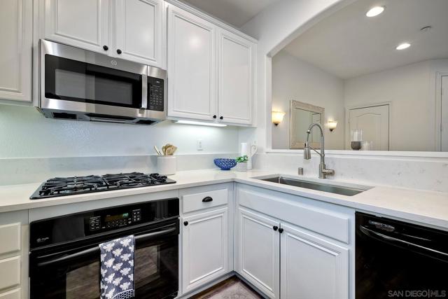 Image 4 of 29 For 16903 New Rochelle Way  91