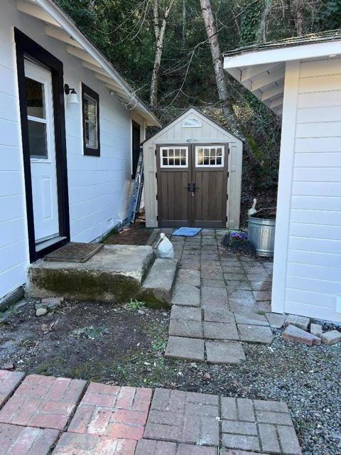365 Circle Drive, Angwin CA: https://media.crmls.org/mediaz/a06bf5b3-5b95-41de-a3c7-a1e8ee48c585.jpg