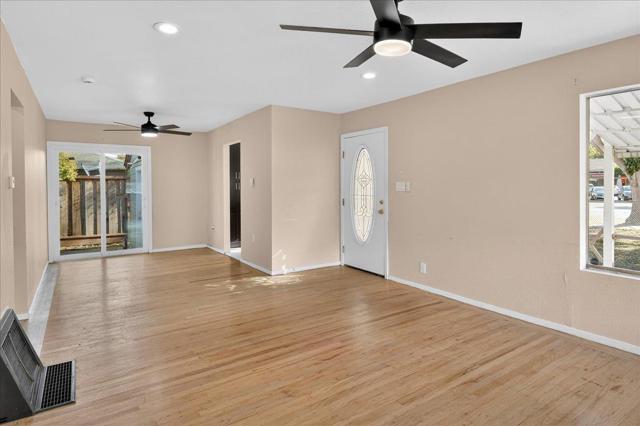 3703 Florence Street, Redwood City CA: https://media.crmls.org/mediaz/a06c46fd-7120-48c5-92f4-4d99b15093d3.jpg