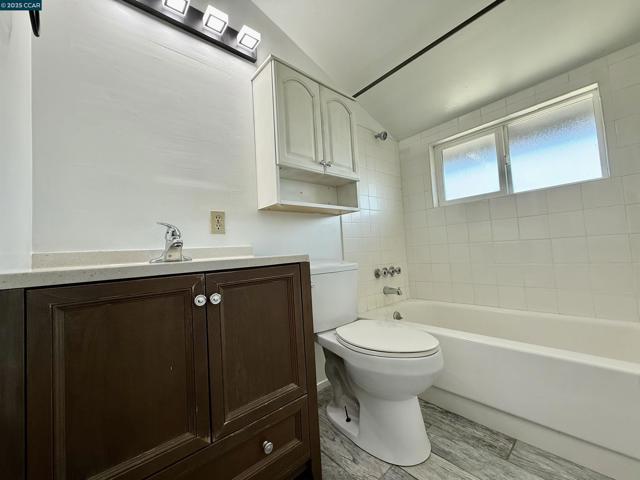 19 Flamingo Ct, American Canyon CA: https://media.crmls.org/mediaz/a06cd59b-90da-461c-b57e-5706046bd676.jpg