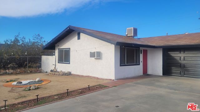 7100 Cholla Avenue, Yucca Valley CA: https://media.crmls.org/mediaz/a06cffbd-3731-4a74-913d-dc326d4d1c63.jpg