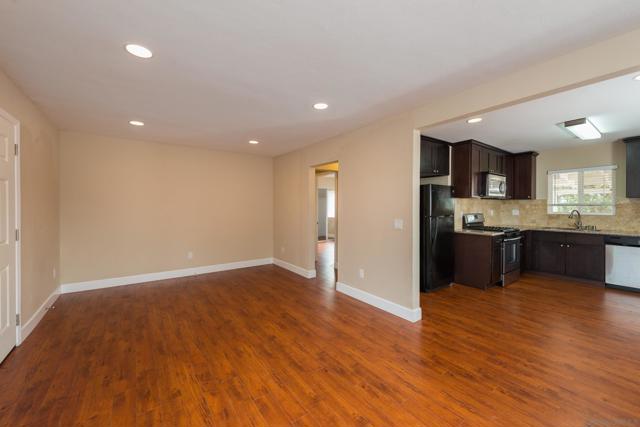 Image 4 of 13 For 6515 Osler St
