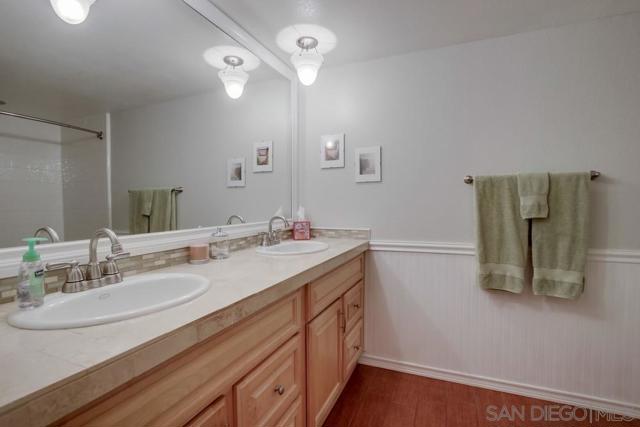 1963 Hacienda Circle, El Cajon CA: https://media.crmls.org/mediaz/a06f8697-830f-4992-8acb-48a6dbf7b184.jpg