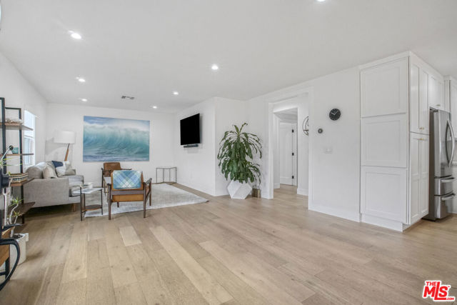 7868 Naylor Avenue, Los Angeles CA: https://media.crmls.org/mediaz/a06fb7a8-ef69-4516-8b2b-f01e45fde190.jpg