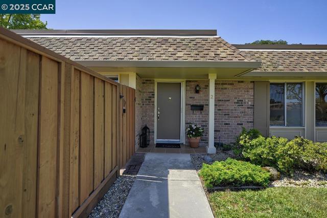 2101 PTARMIGAN DR, Walnut Creek CA: https://media.crmls.org/mediaz/a07048a9-f486-4c33-9eac-756926c78523.jpg