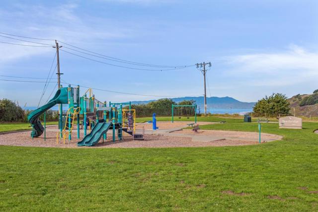 80 Highland Avenue, Daly City CA: https://media.crmls.org/mediaz/a070a194-dde5-4587-84cf-3a839c7dd878.jpg