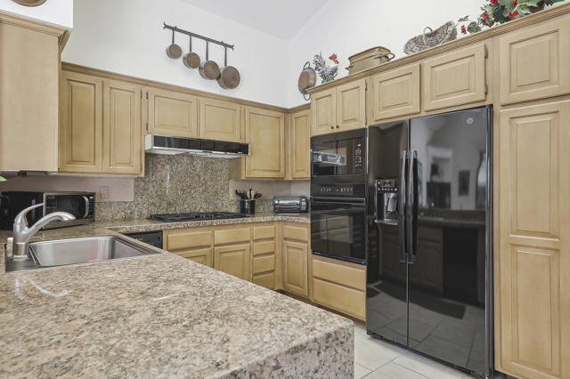 201 Wild Horse Drive, Palm Desert, CA 92211