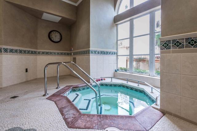 3890 Nobel Dr, San Diego CA: https://media.crmls.org/mediaz/a071daca-8054-477b-9d79-17ee15a05d63.jpg