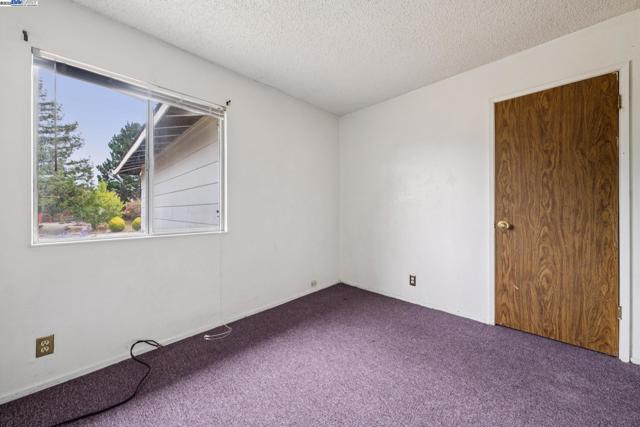 220 PEMBROKE DRIVE, Vallejo CA: https://media.crmls.org/mediaz/a07228c6-e42e-46b7-871e-614f2c96b3cf.jpg
