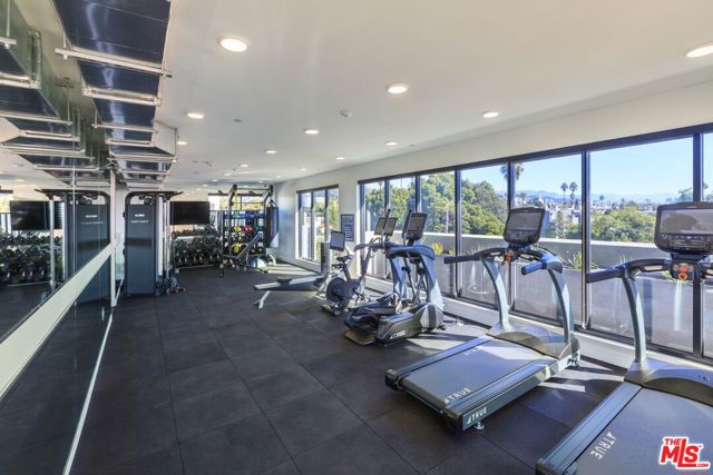 1250 N Fairfax Avenue, West Hollywood CA: https://media.crmls.org/mediaz/a07338f7-706c-42b0-9236-00159fb7f209.jpg