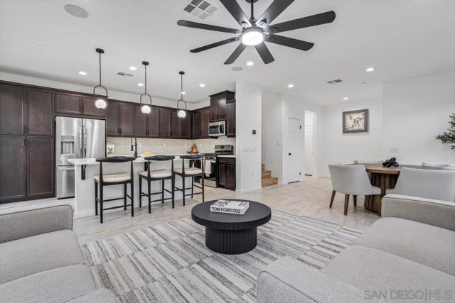 13214 Spring Mountain Rd, Lakeside CA: https://media.crmls.org/mediaz/a074300f-ffbd-4b0d-8df4-38884e55fd08.jpg