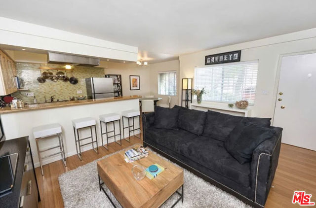 404 San Vicente Boulevard, 28 photo 2
