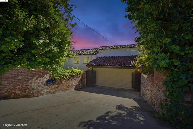 44 Highgate Rd, Kensington CA: https://media.crmls.org/mediaz/a074b90e-8286-41b7-8cb9-0979b9030e2f.jpg
