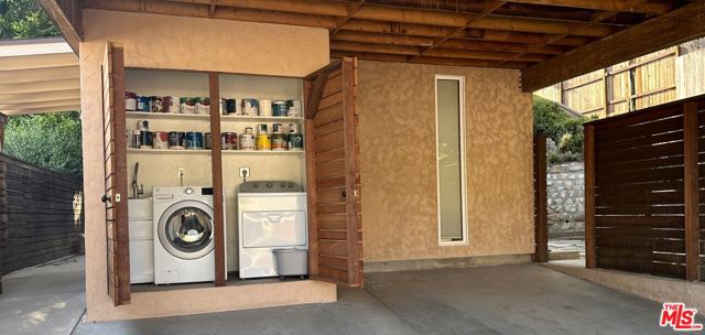 2116 Princeton Avenue, Los Angeles CA: https://media.crmls.org/mediaz/a0751f7b-111e-475b-b016-90b7167f2c6c.jpg