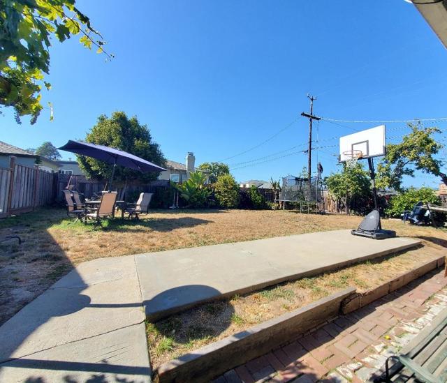 124 Clifford Avenue, Watsonville CA: https://media.crmls.org/mediaz/a0765b2e-c55a-4cf4-ba2c-f58c296b3420.jpg