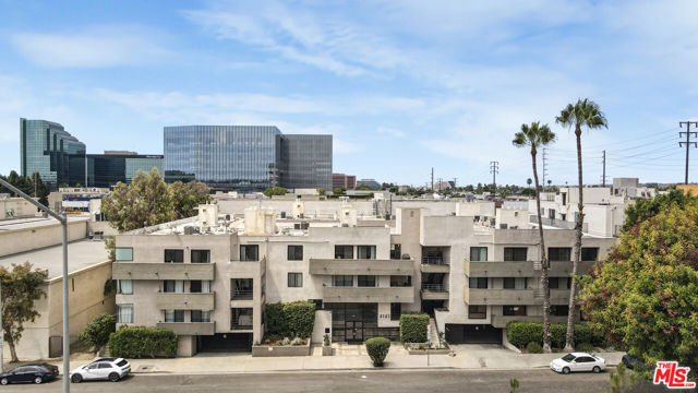 2121 Beloit Avenue, Los Angeles CA: https://media.crmls.org/mediaz/a0768717-696a-4073-9cf4-9ef0ae4b7b85.jpg