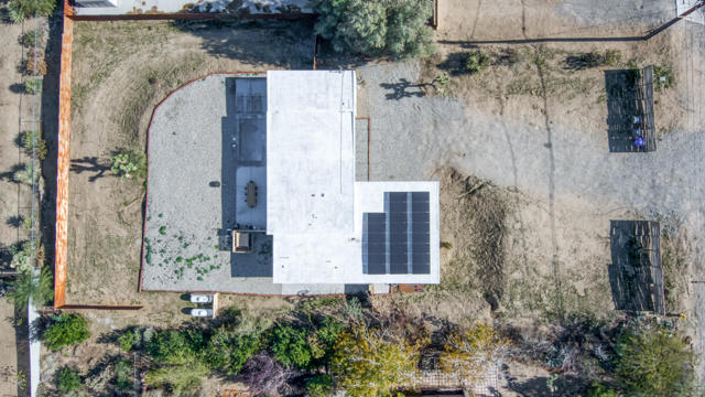 61004 Prescott Trail, Joshua Tree CA: https://media.crmls.org/mediaz/a076c479-d33e-4c0d-9426-472868054479.jpg