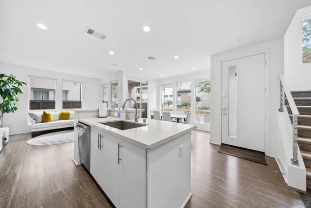2335 Aperture Circle, San Diego CA: https://media.crmls.org/mediaz/a076f319-fd76-46de-9e6c-acde5e4ee8c8.jpg