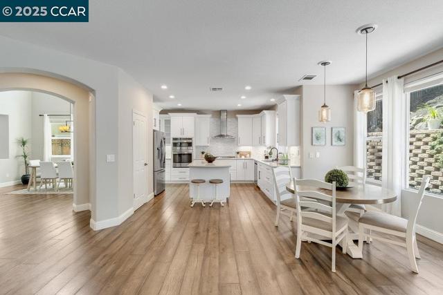 113 St Laurent Ct, Martinez CA: https://media.crmls.org/mediaz/a077093b-0686-4136-a2e0-2d45d1ee5f1e.jpg