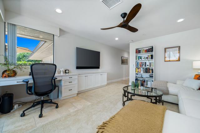 9 Furman Court, Rancho Mirage CA: https://media.crmls.org/mediaz/a0773fdc-cfe5-446d-a21b-b268017341f6.jpg