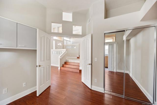7182 Calabria Court, San Diego CA: https://media.crmls.org/mediaz/a077c642-5f98-48c8-b080-15116d201366.jpg
