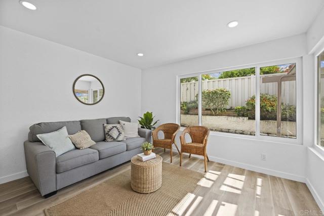 Detail Gallery Image 11 of 26 For 4253 Shadow Ln, Oceanside,  CA 92056 - 2 Beds | 2 Baths