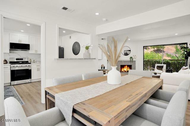 26008 Alizia Canyon Drive, Calabasas CA: https://media.crmls.org/mediaz/a077d8ee-831f-4f2f-9b7c-b78c2407a4e9.jpg