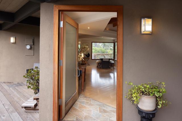 25275 Arriba Del Mundo, Carmel CA: https://media.crmls.org/mediaz/a07881b4-53b5-4ed1-b186-956ed8fba50a.jpg
