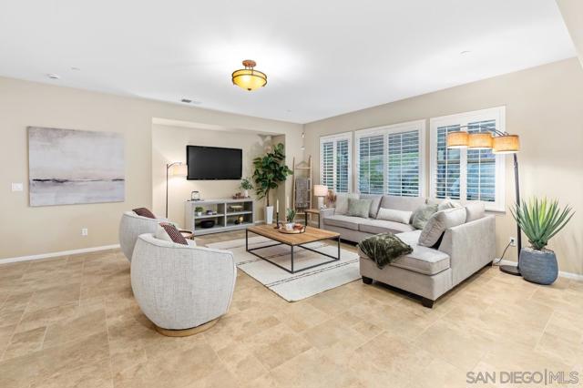 2690 Ponderosa Ct, Escondido CA: https://media.crmls.org/mediaz/a078a4f1-250d-483a-bfc4-f5975b62ac88.jpg