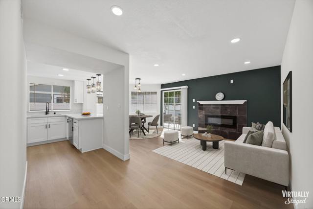 Detail Gallery Image 5 of 25 For 1948 Rory Ln #5,  Simi Valley,  CA 93063 - 2 Beds | 2/1 Baths