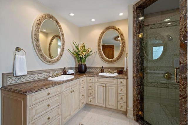 28 Grande View Court, Rancho Mirage CA: https://media.crmls.org/mediaz/a079151f-cd27-4932-a408-f10eec033be0.jpg