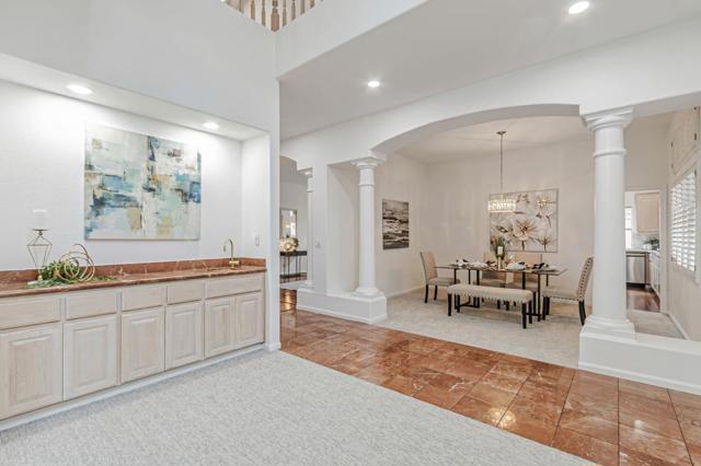 2122 Vizcaya Way, Campbell CA: https://media.crmls.org/mediaz/a0796644-5651-4ea4-bf0c-88e0c2a1f57b.jpg
