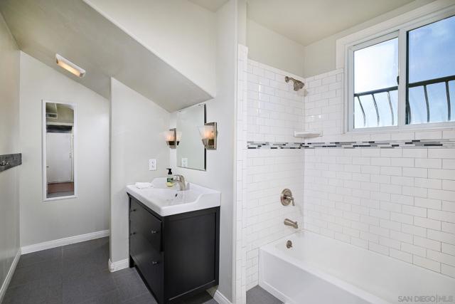 38408 Mesa Rd, Temecula CA: https://media.crmls.org/mediaz/a07b4060-d37f-4d51-a7a2-99249ecfc617.jpg