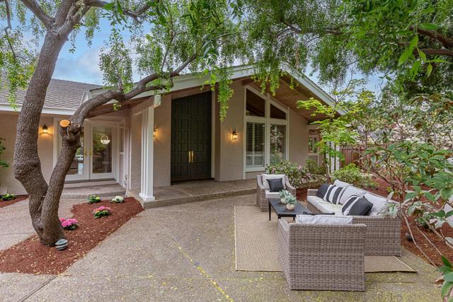 24139 Summerhill Avenue, Los Altos CA: https://media.crmls.org/mediaz/a07b5959-b650-4e54-9e1f-3a9d832af255.jpg