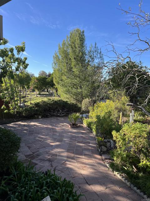 Detail Gallery Image 2 of 52 For 18218 Paradise Mountain Rd Space 83,  Valley Center,  CA 92082 - 2 Beds | 2 Baths