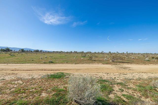 0 Marrakesh AVE, Phelan CA: https://media.crmls.org/mediaz/a07bf82f-d59c-440c-bed6-64a3fb9cccde.jpg