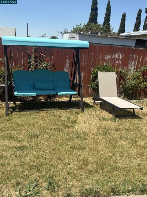 2765 Tuolumne Street, Vallejo CA: https://media.crmls.org/mediaz/a07cd28f-442d-4340-a09c-8cabb76f2a50.jpg