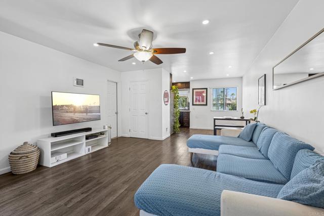 955 Postal Way, Vista CA: https://media.crmls.org/mediaz/a07d79db-82c9-40a7-bbc1-4fdad446c913.jpg