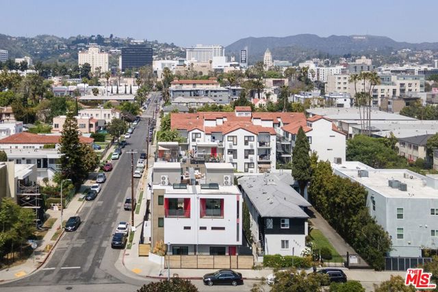 6871 Fountain Avenue, Los Angeles CA: https://media.crmls.org/mediaz/a07d98a2-b415-4e46-88c7-db7225f64b52.jpg