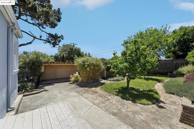 332 El Camino Real, Vallejo CA: https://media.crmls.org/mediaz/a07dbf58-bfb8-4b2f-8da1-3c2bb0c35b57.jpg