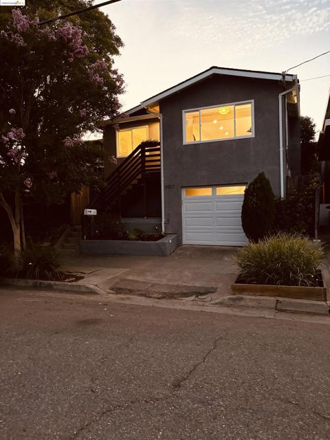 Image 33 of 38 For 3907 Midvale Ave