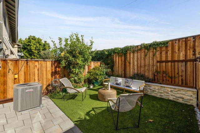 646 S Ahwanee Terrace, Sunnyvale CA: https://media.crmls.org/mediaz/a07e5c95-c741-4e6f-8010-c41176287cbd.jpg