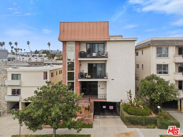 2 Bed Home for Sale in Los Angeles, California
