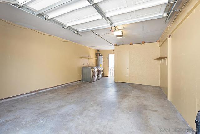 2619 21 Lincoln Ave, San Diego CA: https://media.crmls.org/mediaz/a07f1992-992c-4dd8-a0bc-9e6291fbd5ec.jpg